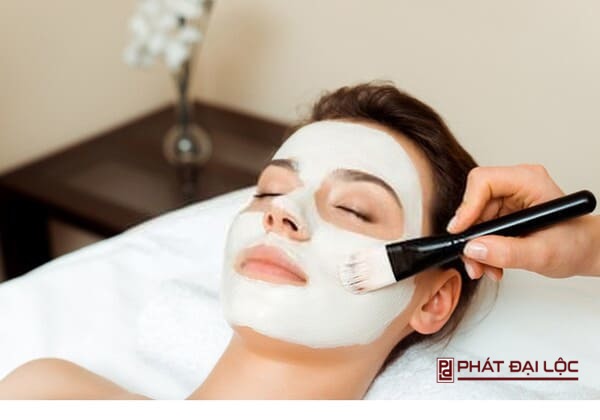 Thường xuyên đáp mặt nạ để tăng độ ẩm cho da